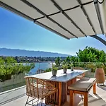 Luxury Seafront Prestige Brac With Pool & Private Sea Deck