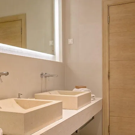 Villa Luxury Seafront Prestige Brac With Pool & Private Sea Deck Selca (Brac)