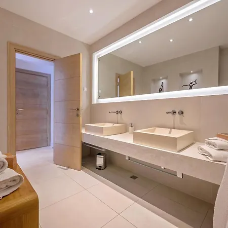 Luxury Seafront Prestige Brac With Pool & Private Sea Deck * Selca (Brac)