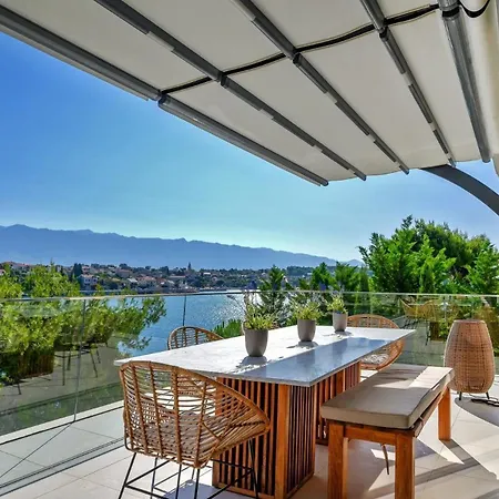 Luxury Seafront Prestige Brac With Pool & Private Sea Deck