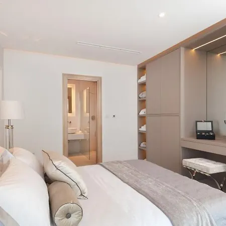 Villa Luxury Seafront Prestige Brac With Private Pool, Sauna And Gym And Private Sea Deck At The On Brac Island