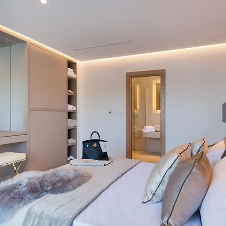 Villa Luxury Seafront Prestige Brac With Private Pool, Sauna And Gym And Private Sea Deck At The On Brac Island