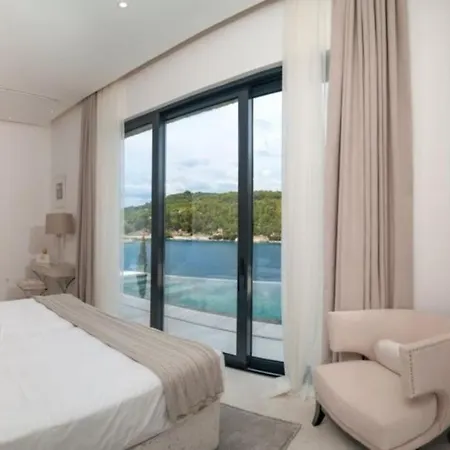 Villa Luxury Seafront Prestige Brac With Private Pool, Sauna And Gym And Private Sea Deck At The On Brac Island
