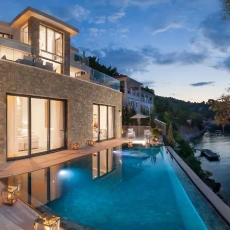 Luxury Seafront Prestige Brac With Private Pool, Sauna And Gym And Private Sea Deck At The On Brac Island