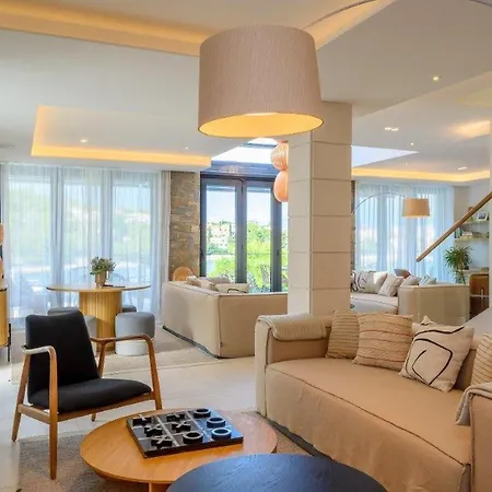 فيلة Luxury Seafront Prestige Brac With Pool & Private Sea Deck *
