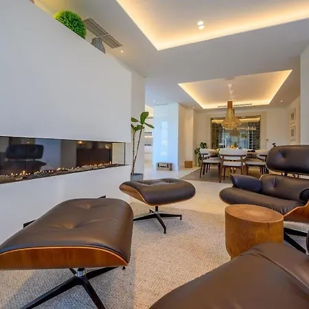 Luxury Seafront Prestige Brac With Pool & Private Sea Deck Selca (Brac)
