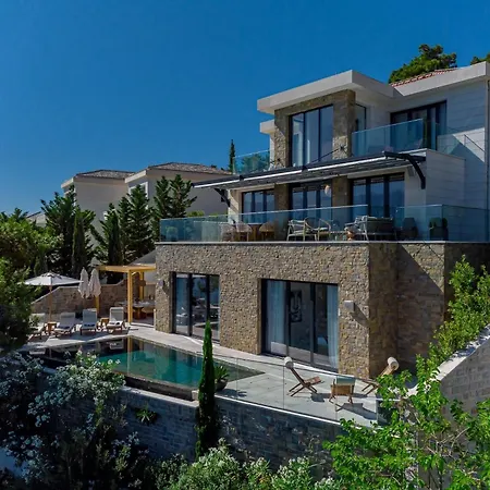 Luxury Seafront Prestige Brac With Pool & Private Sea Deck * Selca (Brac)