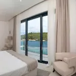 Villa Luxury Seafront Prestige Brac With Pool & Private Sea Deck