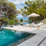 Villa Luxury Seafront Prestige Brac With Pool & Private Sea Deck